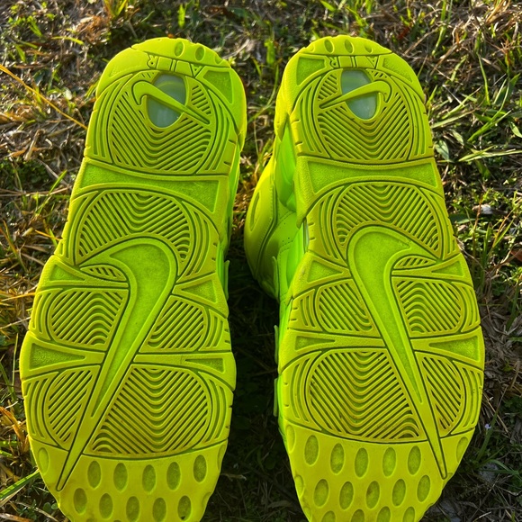 CLEAN Nike size 12 Air More Uptempo Volt 2022 Green shoes - Picture 12 of 13